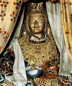 Padmasambhava - von ihm selbst gesegnete Statue - nun ist sie genau wie ich...